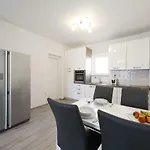 Apartamento Carmen Deluxe Vir