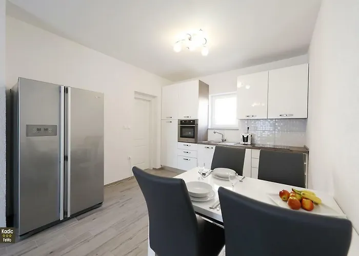 Appartement Carmen Deluxe Vir