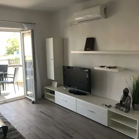 Apartman Carmen Deluxe *