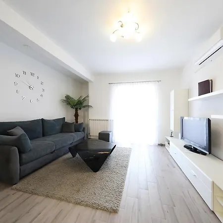 Carmen Deluxe فير